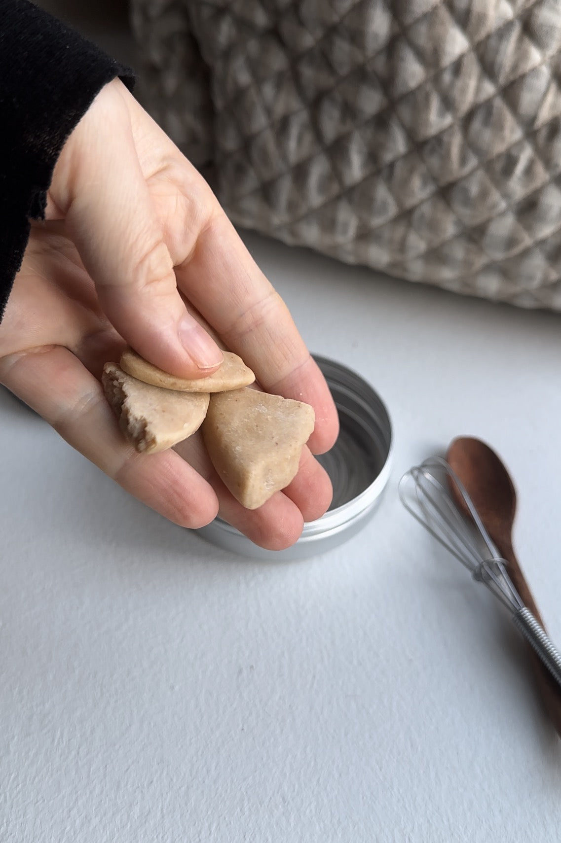 Sådan bruger du dine shampoo bar rester