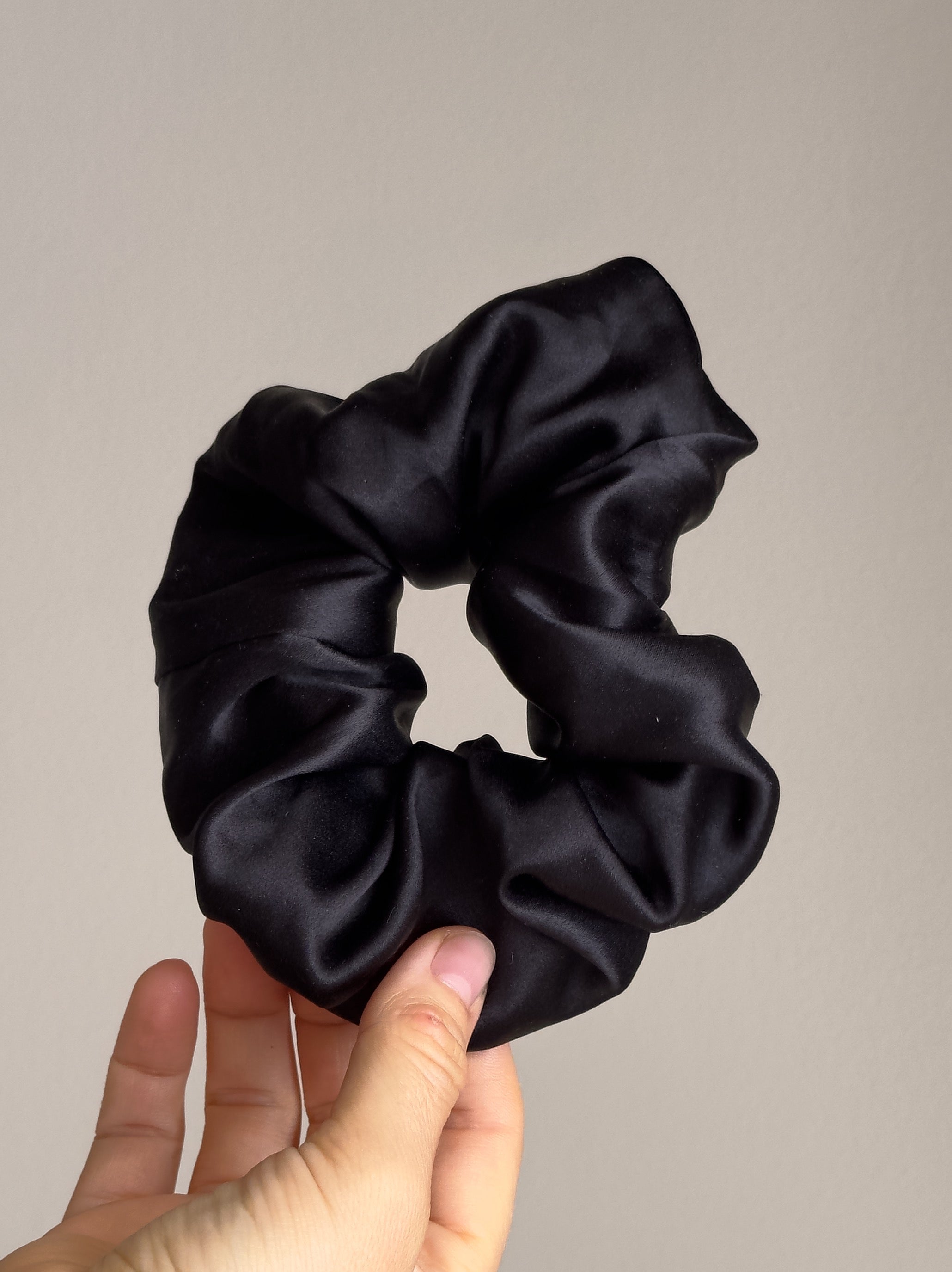 Silke Scrunchie 02