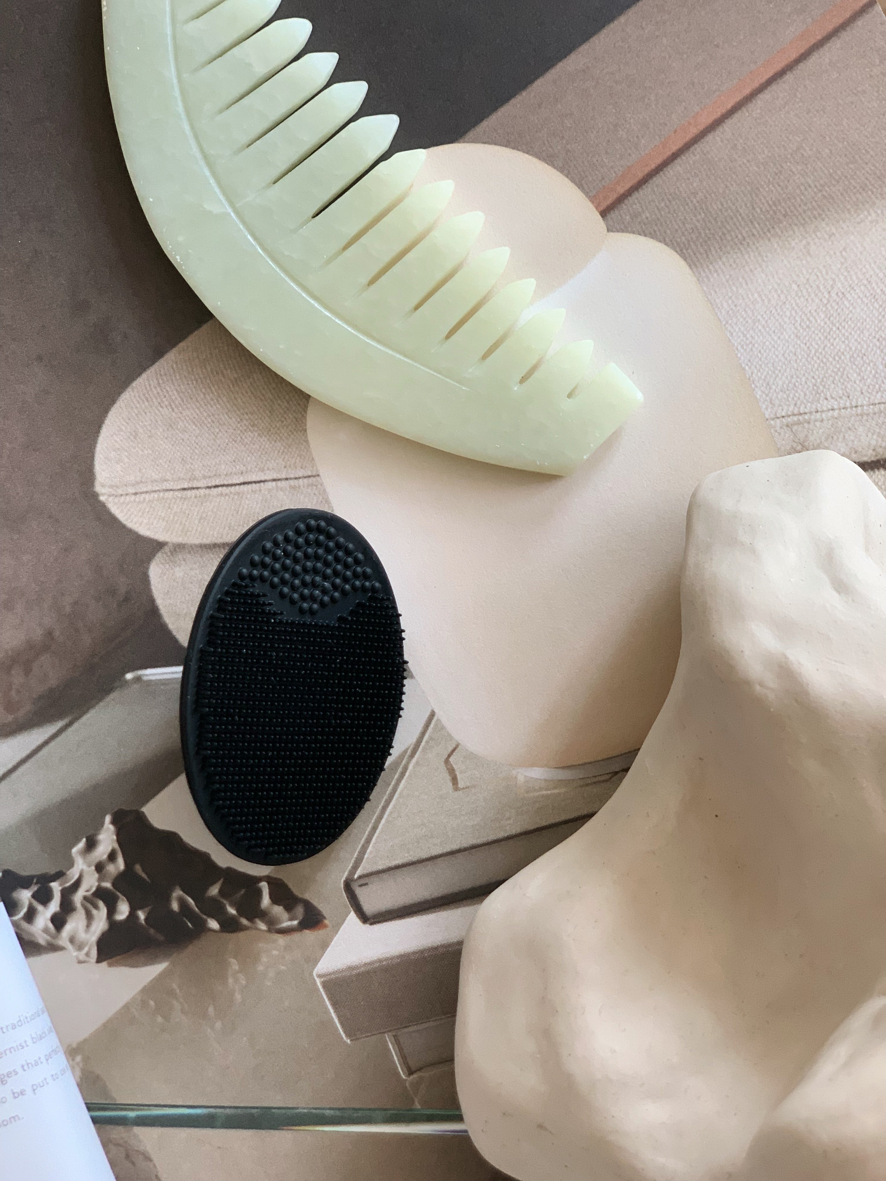 Facial scrub brush